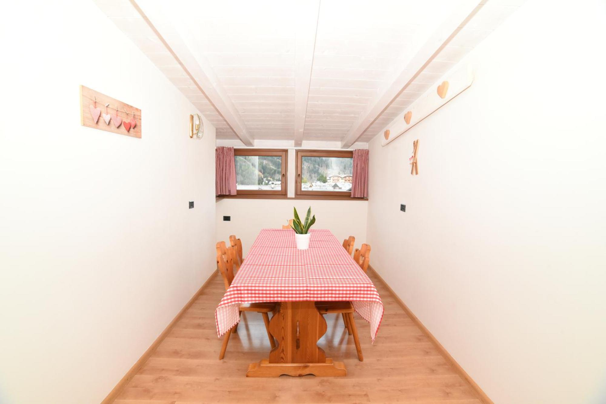 Cesa Mandi E Miky Apartment Canazei Luaran gambar